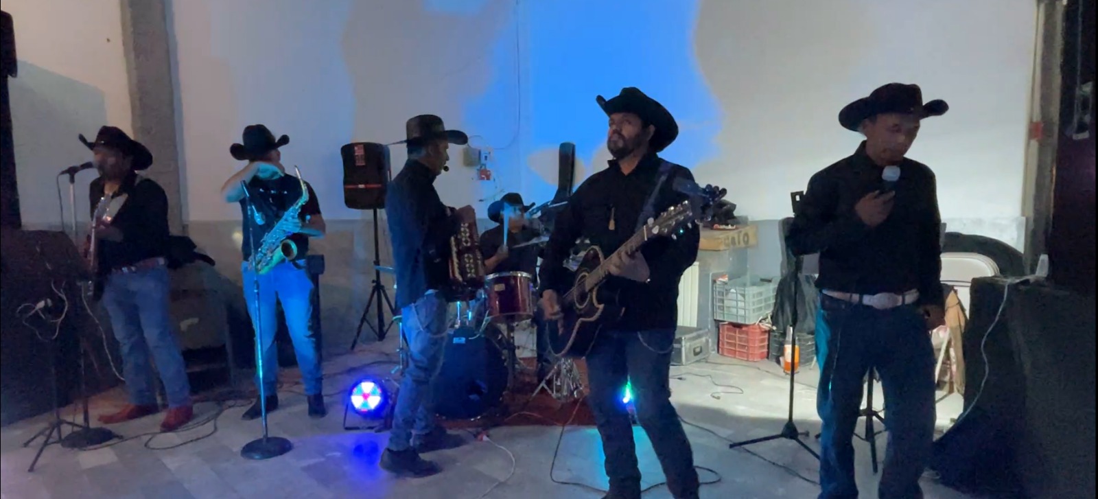 Deseo Norteño en fotografía promocional en vivo